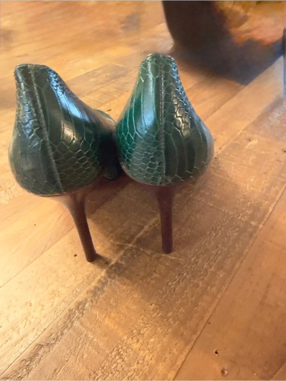 Tory Burch Emerald Green Snake Embossed Leather Pumps 9 M New Never Worn